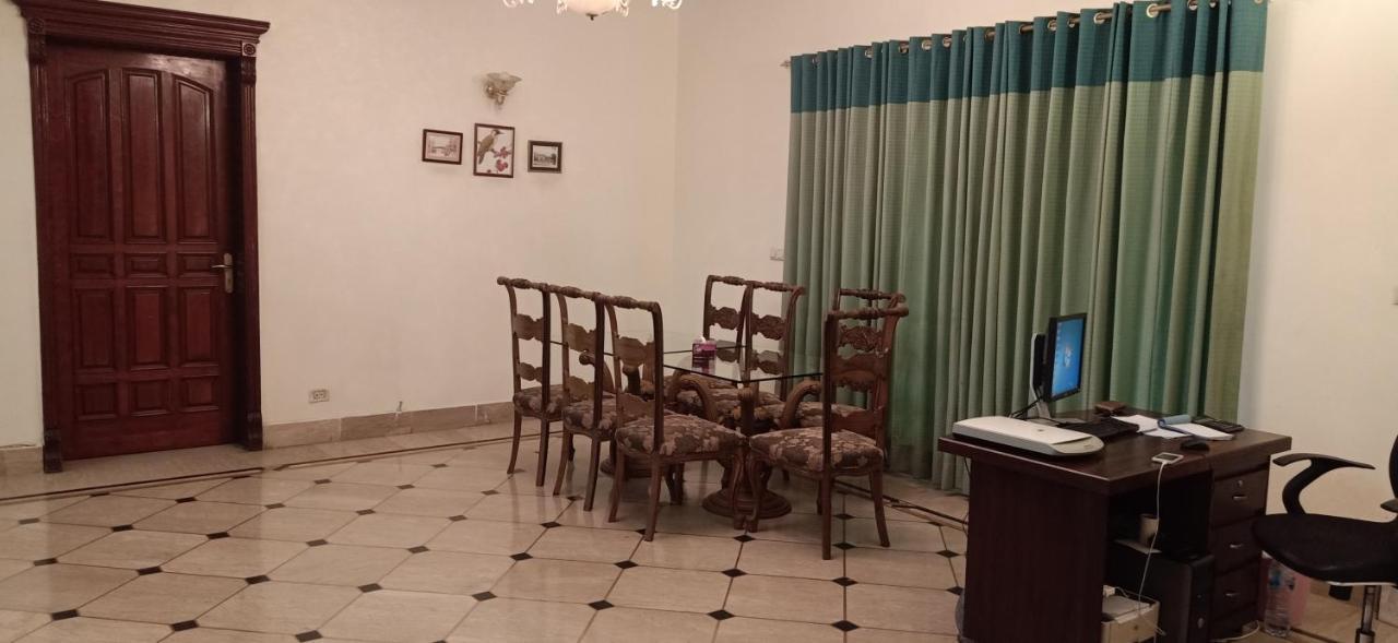 Executive Galaxy Guest House Islamabad Exterior foto